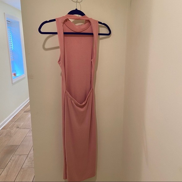 ✨PRICE DROP✨ Bodycon midi dress - Picture 3 of 4